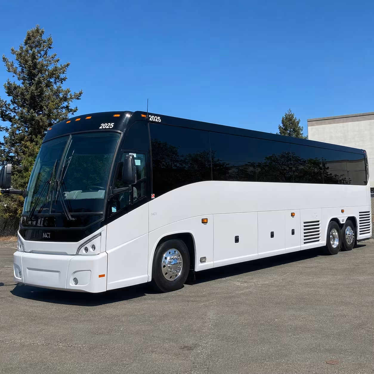 folsom employee shuttle rentals for daily commutes and campus runs